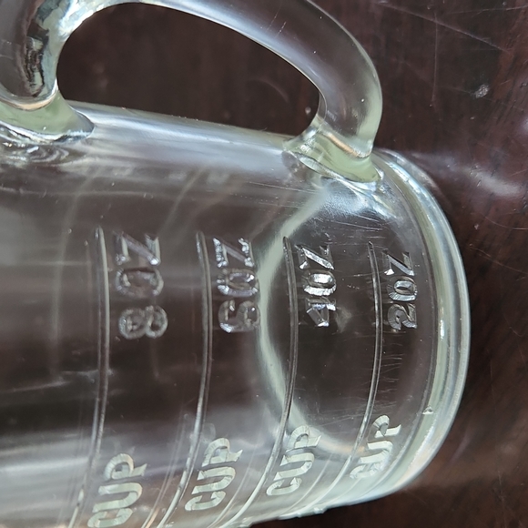 Vintage Hazel Glass Measuring Cup - Picture 6 of 9
